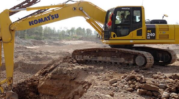 借助AI技術 日本小松開發出無人駕駛建筑機械