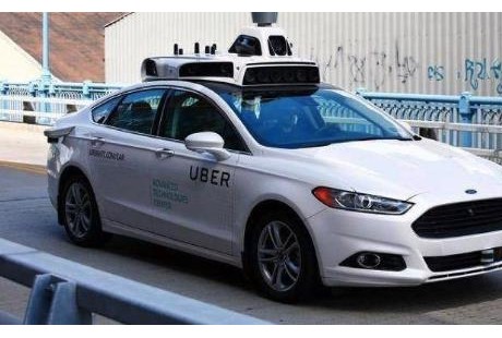 剝離迷霧 無人駕駛為何難以落地？