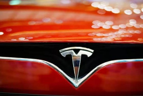 特斯拉起訴前華裔員工，自動駕駛技術竊密爭議為何頻發？