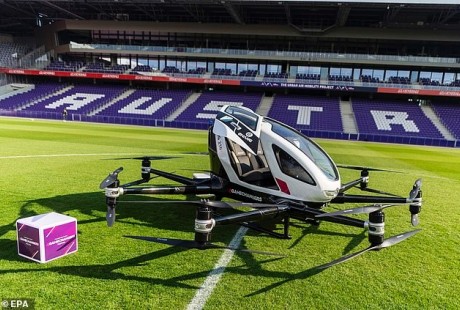 億航智能無人駕駛“空中出租車”試飛成功！