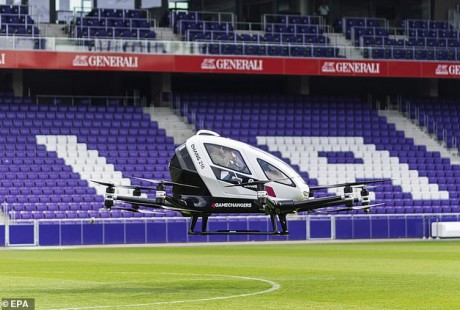 中國無人駕駛空中出租車奧地利試飛成功：時速150公里