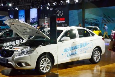 1500美元，一輛汽車為何要用這么多半導體？