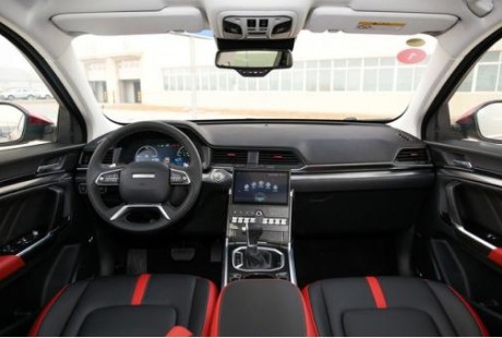 無人駕駛公交上路，智能SUV哈弗H4智聯版：比比誰快？