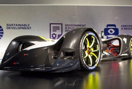 秒殺老司機的無人駕駛賽車！造型堪比宇宙飛船，極速破320km/h