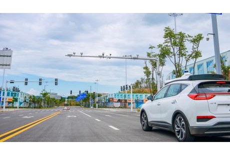 拿下5張北京自動駕駛路測牌照，紅旗EV南北兩地加速開跑！