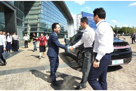 嘉定+AutoX，臨港+紐勱，蘇州+Momenta，園區“圈地”自動駕駛獨角獸為幾何？