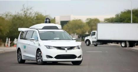 「差生」特斯拉和「頭牌」Waymo，做自動駕駛有什么不同？
