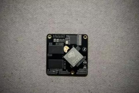 巨頭們參與的自動駕駛芯片競逐賽，初創公司可有機會？