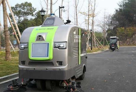 科技范兒十足！德清無人駕駛環衛車隊“上崗”