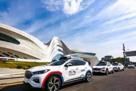 無人駕駛賽道擁擠，全球巨頭混戰中百度Apollo何以率先出線？