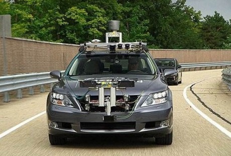 無人駕駛汽車開始路測，網友紛紛呼吁普及：不想考駕照了