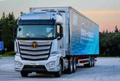 從國六到自動擋到無人駕駛，TA是當之無愧的重卡弄潮者