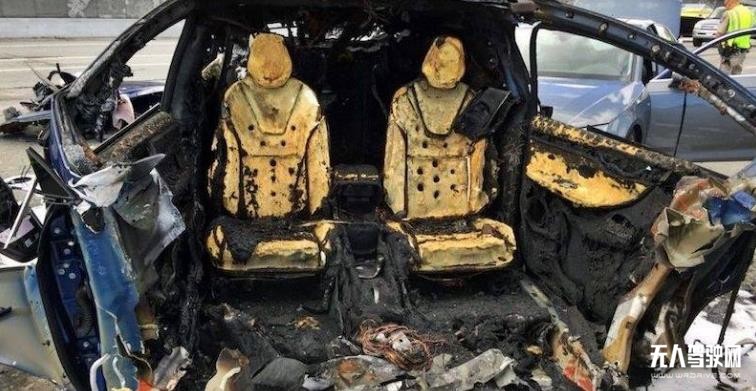 兩起特斯拉自動駕駛事故最終報告：駕駛員都分神了，AEB系統沒避免碰撞