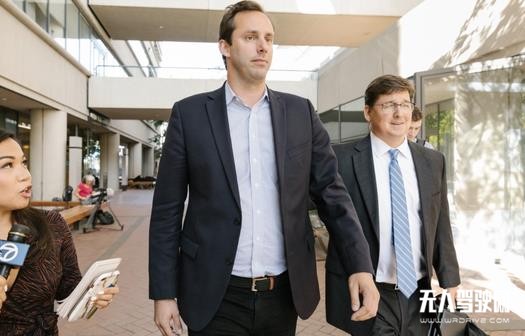 自動駕駛訴訟不斷:侵權界限模糊 人員流動難以規避