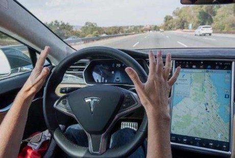 自動駕駛靠譜嗎？看特斯拉表現心有點涼！