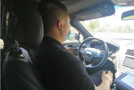 亦莊開啟自動駕駛載人測試，每年100億元支持高精尖