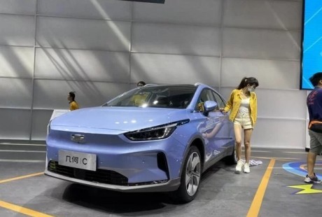 吉利新車首次亮相，配L4級無人駕駛，550km真續航，預售13.98萬
