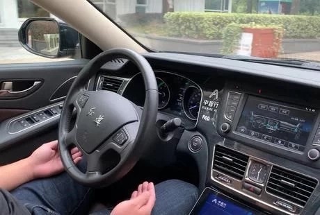 5G+AI，上海無人駕駛出租車體驗