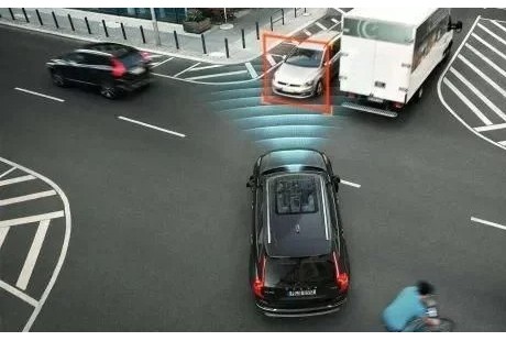 自動駕駛網約車熱度新高，雙手離開方向盤是否指日可待？