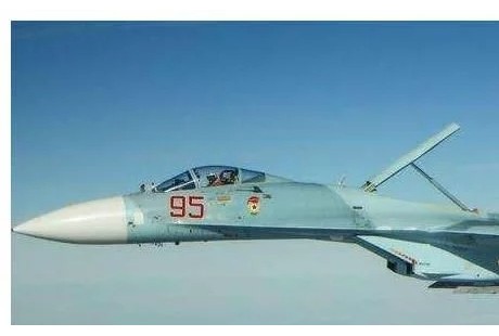 五代機研發要打破常規，指揮無人機比無人駕駛重要