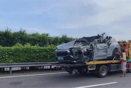 特斯拉到蔚來，十余起事故背后，自動駕駛還值得信任嗎？