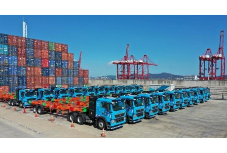 增至130輛！全球單碼頭最大規模無人集卡車隊數量刷新