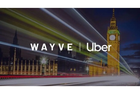 2025年Robotaxi商用突圍賽：頭部玩家行至何處？